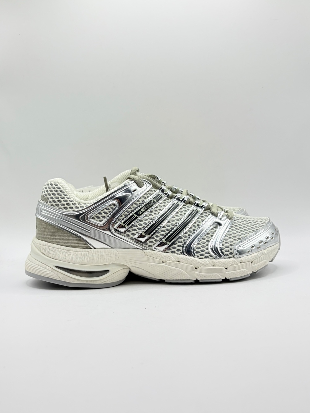 Adidas Adistar Control 5 sneakers Off White, Silver Metallic 6.5 Womens